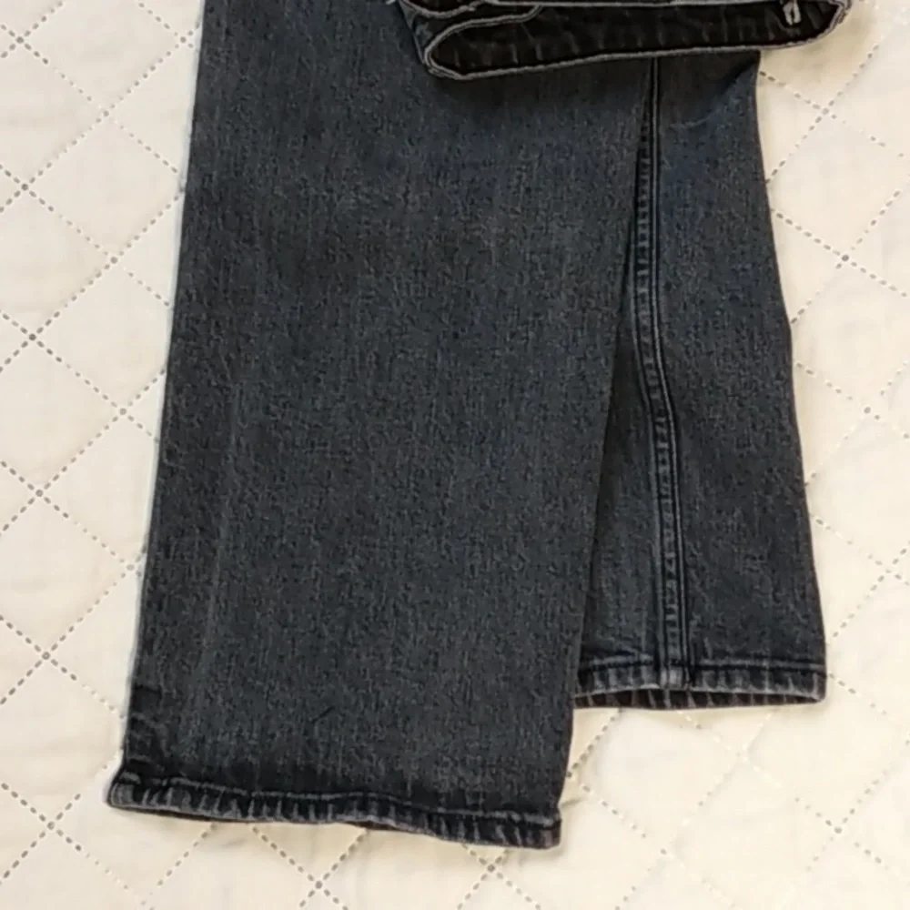 Calvin Klein Jeans - Picture 9 of 10